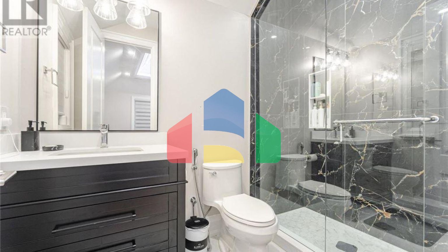 Residential - Single Family Home - Mississauga, Canada - Canada