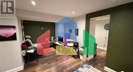 Residential - Single Family Home - Mississauga, Canada - Canada