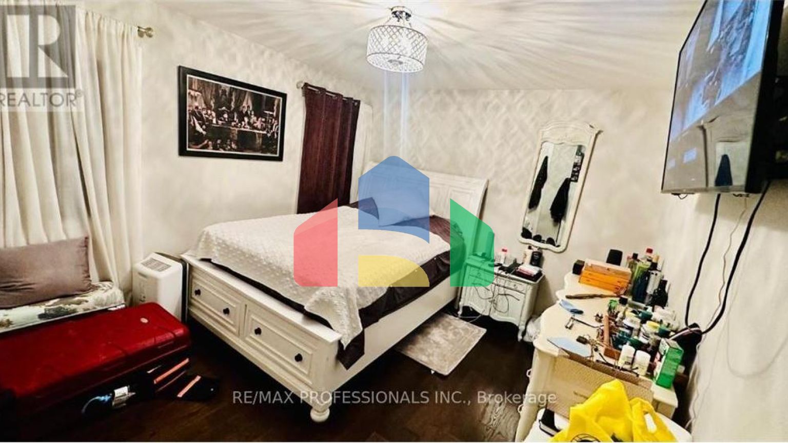 Residential - Single Family Home - Mississauga, Canada - Canada