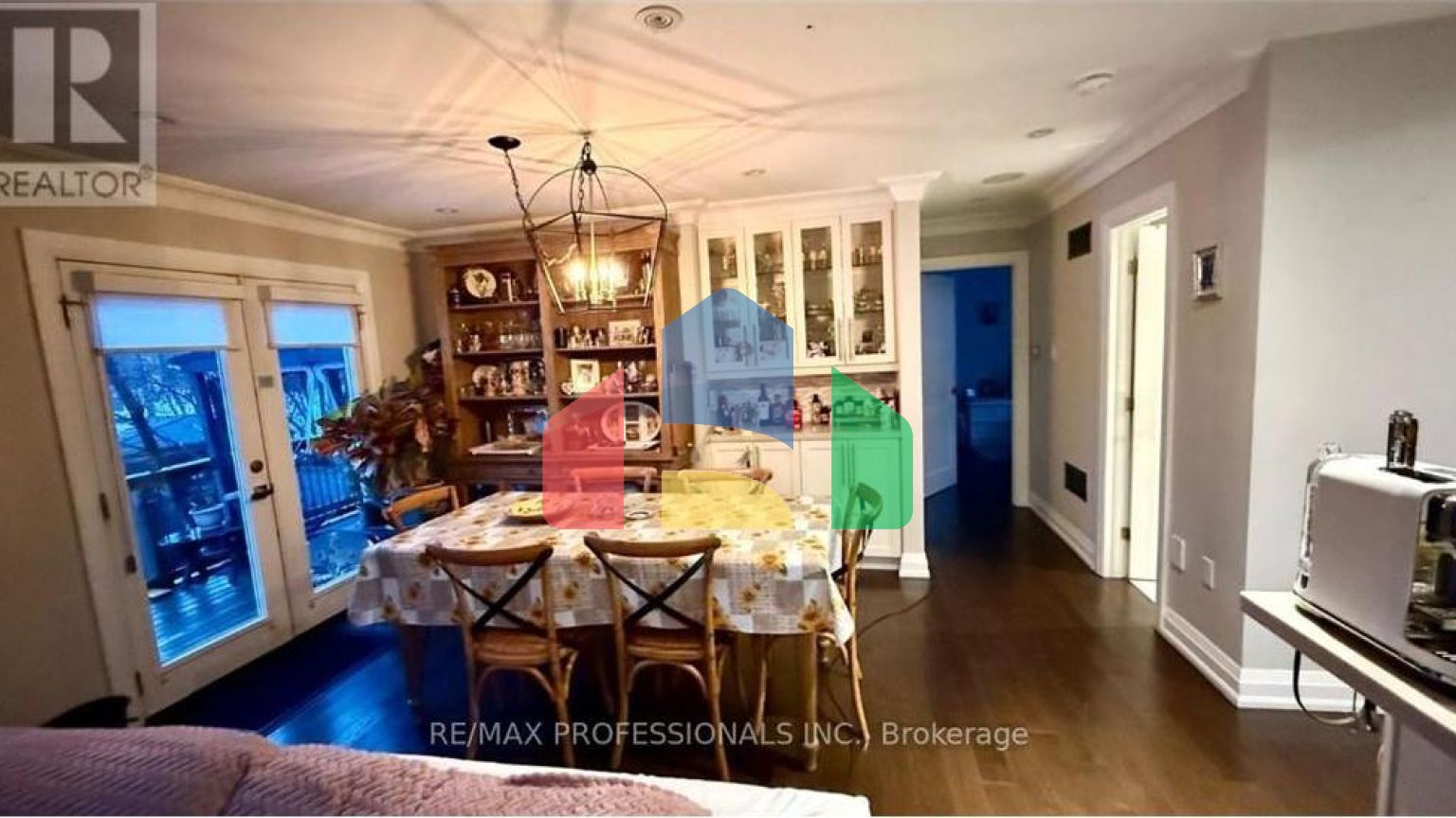 Residential - Single Family Home - Mississauga, Canada - Canada