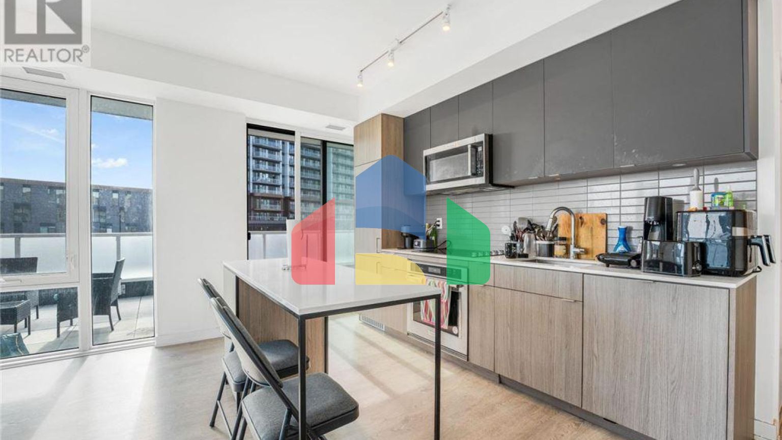 Residential - Single Family Home - Mississauga, Canada - Canada