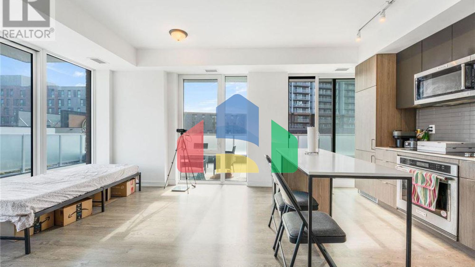 Residential - Single Family Home - Mississauga, Canada - Canada