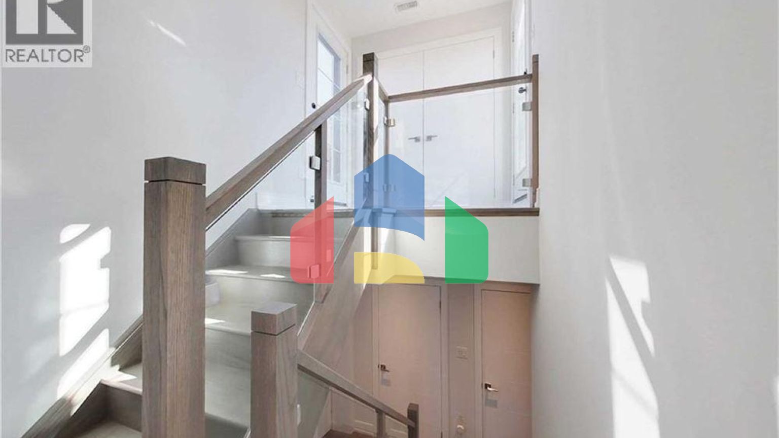 Residential - Townhouse - Mississauga, Canada - Canada