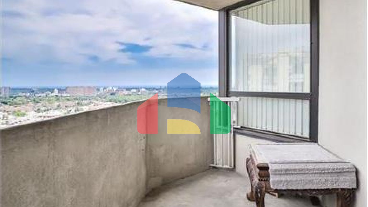 Residential - Condo/Apartment - Mississauga, Canada - Canada