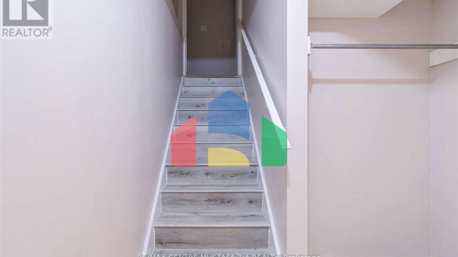 Residential - Single Family Home - Mississauga, Canada - Canada