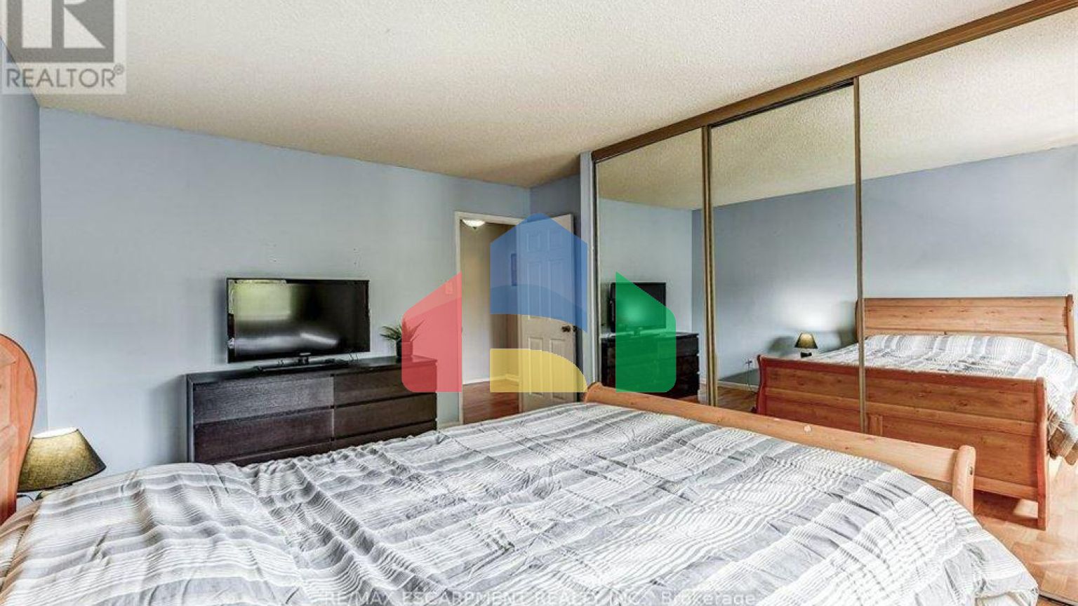 Residential - Single Family Home - Mississauga, Canada - Canada