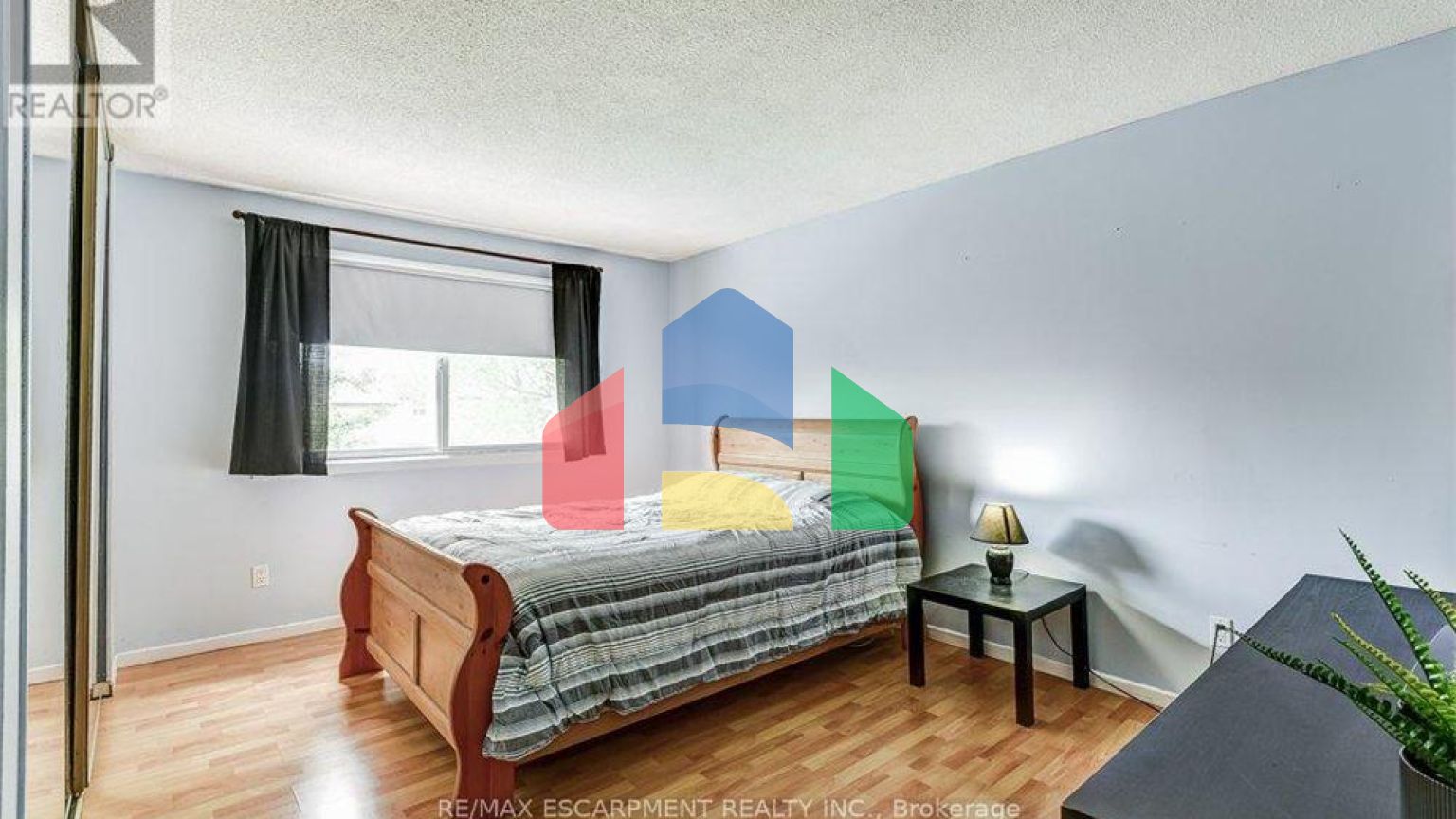 Residential - Single Family Home - Mississauga, Canada - Canada