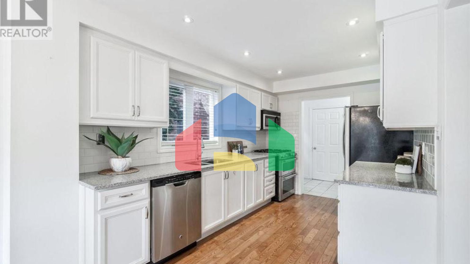 Residential - Single Family Home - Mississauga, Canada - Canada