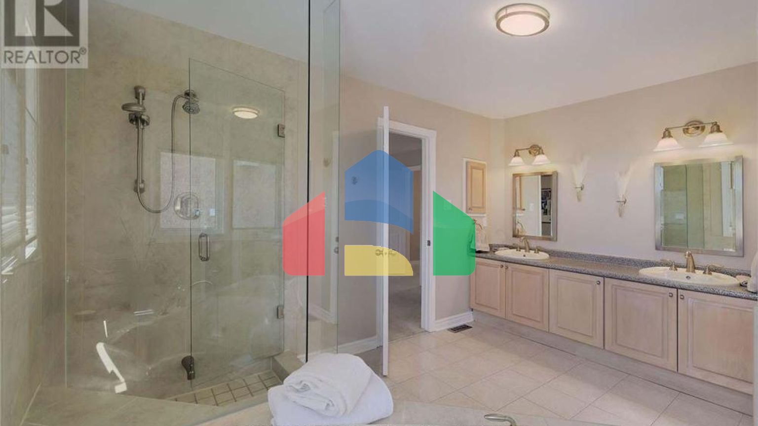 Residential - Single Family Home - Mississauga, Canada - Canada