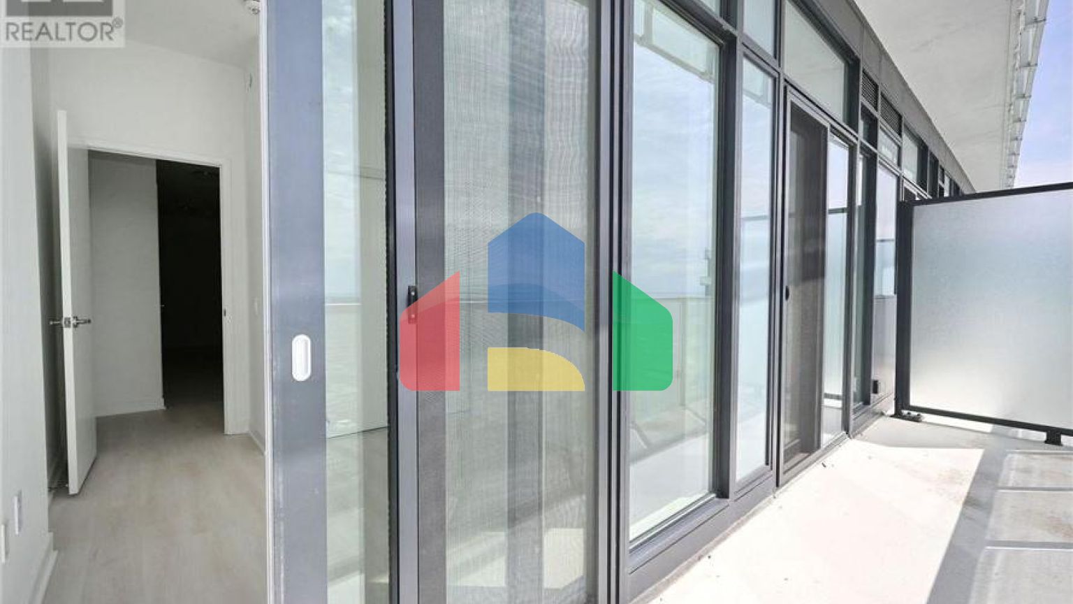 Residential - Condo/Apartment - Mississauga, Canada - Canada