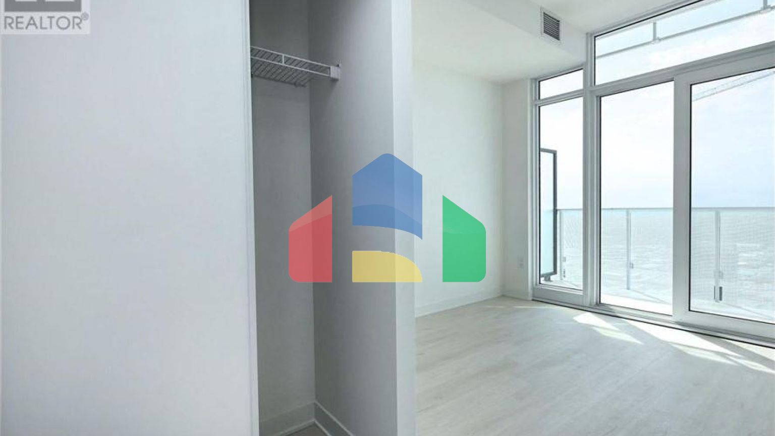 Residential - Condo/Apartment - Mississauga, Canada - Canada