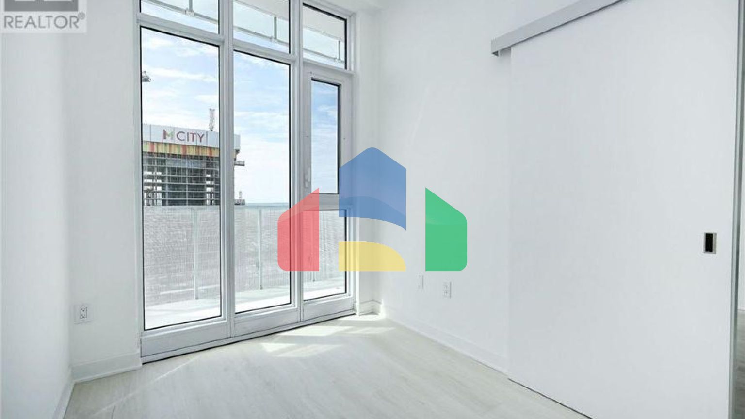 Residential - Condo/Apartment - Mississauga, Canada - Canada