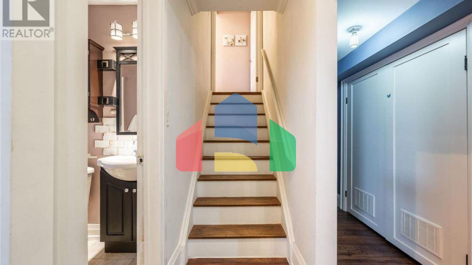 Residential - Single Family Home - Mississauga, Canada - Canada