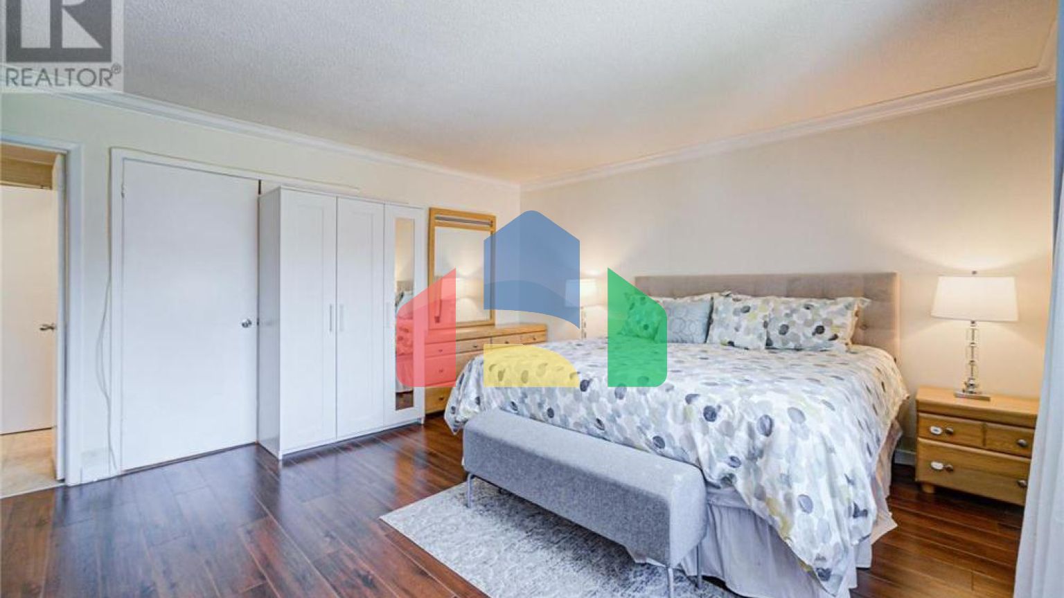 Residential - Condo/Apartment - Mississauga, Canada - Canada