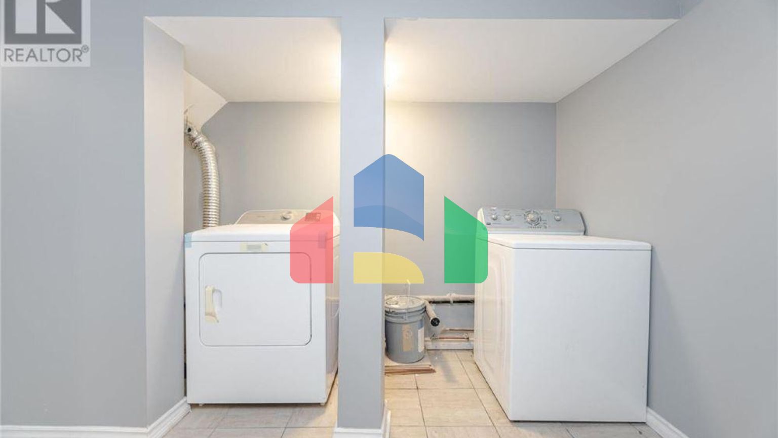 Residential - Single Family Home - Mississauga, Canada - Canada