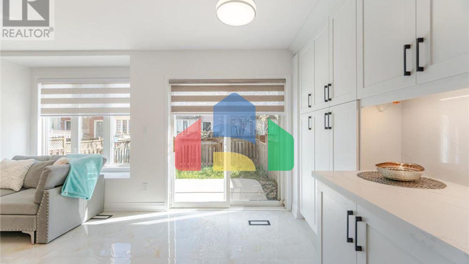 Residential - Single Family Home - Mississauga, Canada - Canada