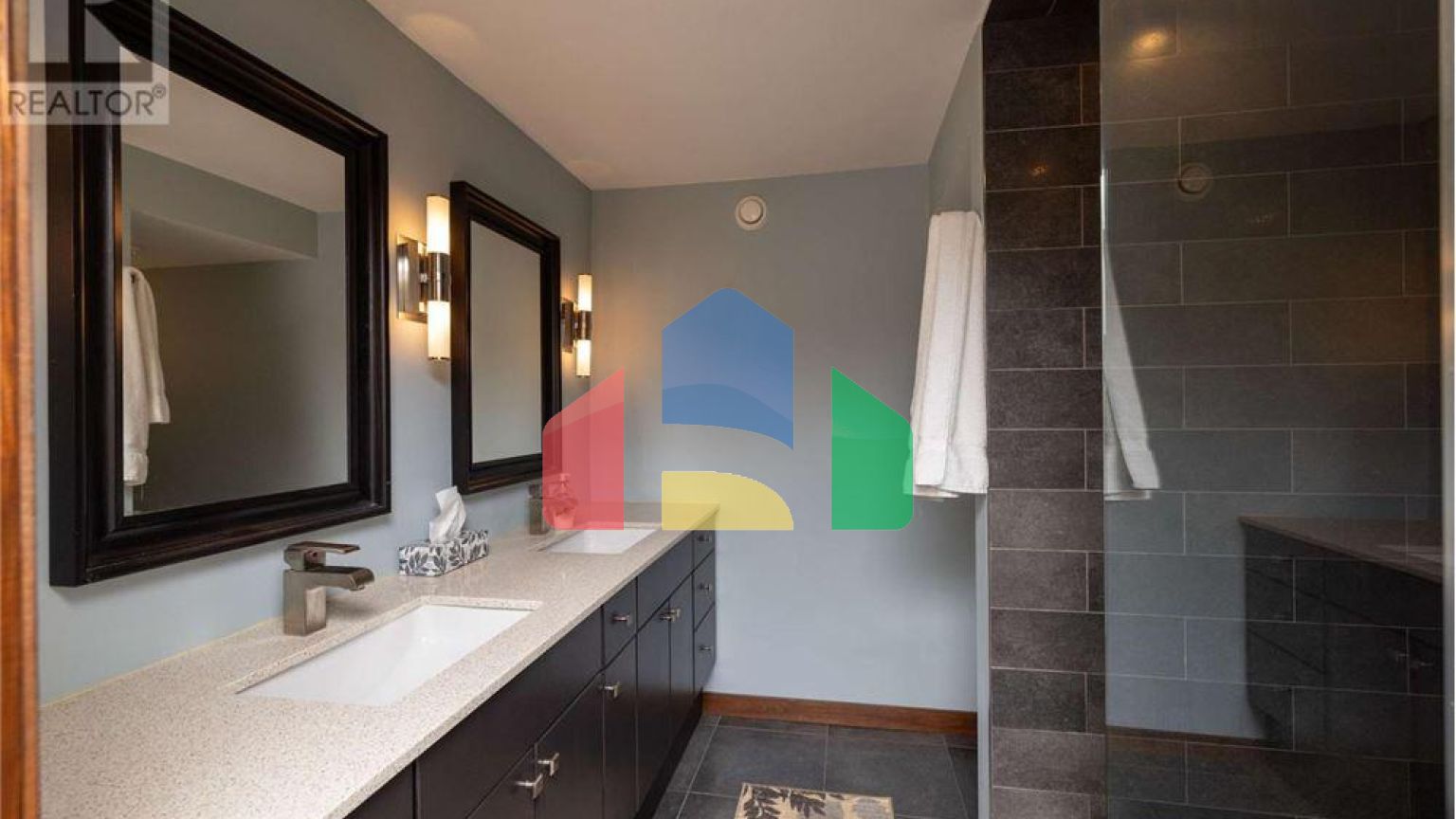 Residential - Single Family Home - Mississauga, Canada - Canada