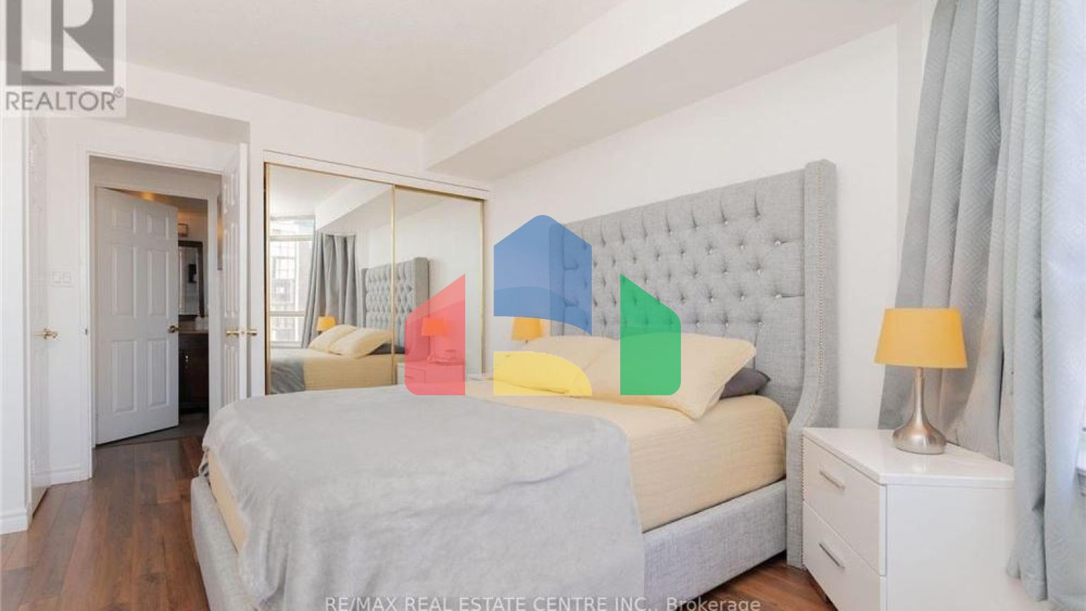 Residential - Condo/Apartment - Mississauga, Canada - Canada