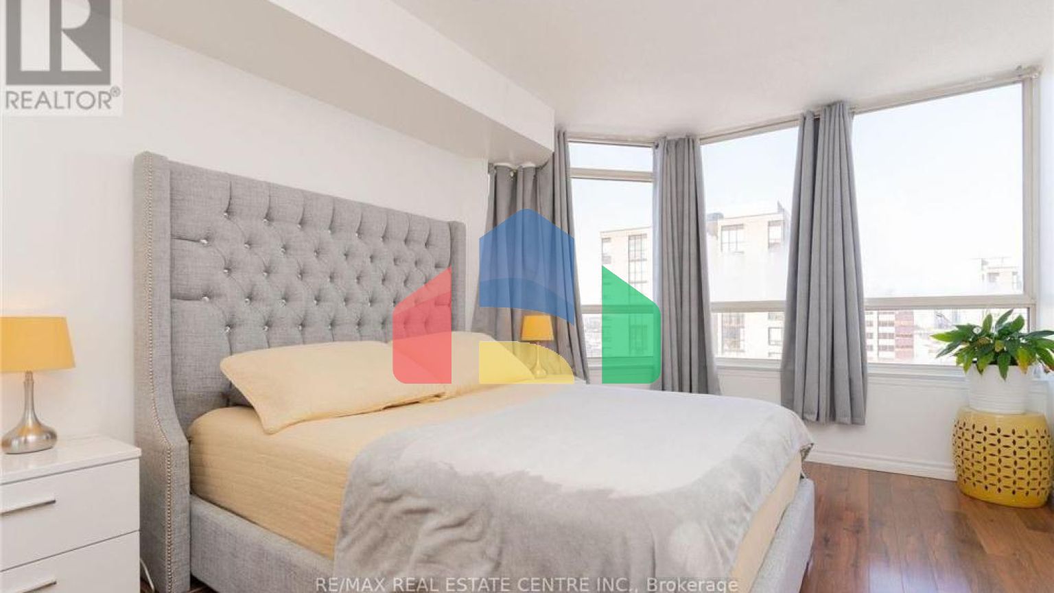 Residential - Condo/Apartment - Mississauga, Canada - Canada