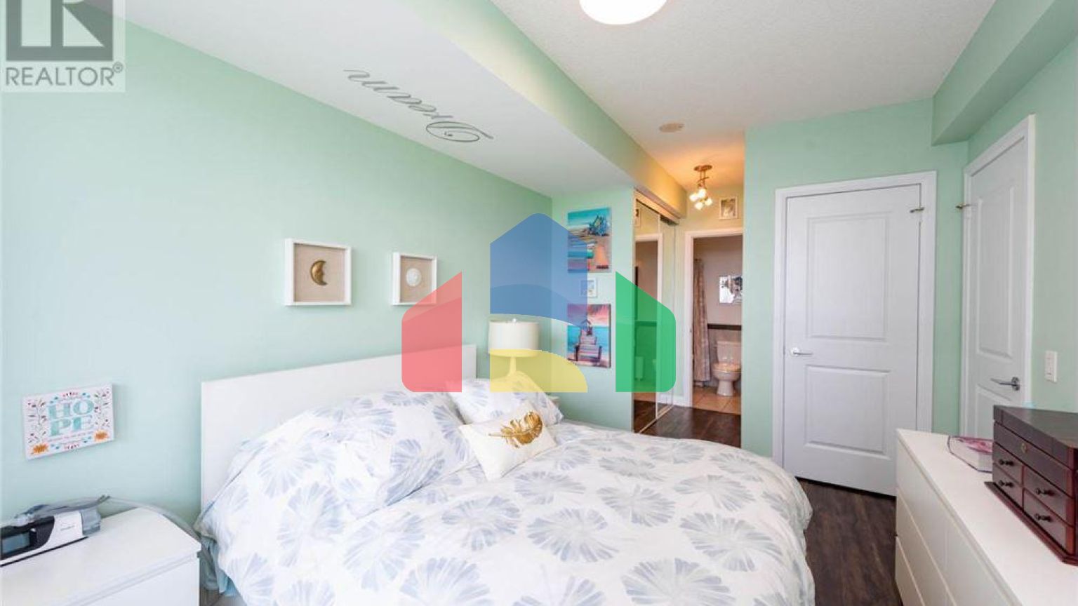 Residential - Condo/Apartment - Mississauga, Canada - Canada