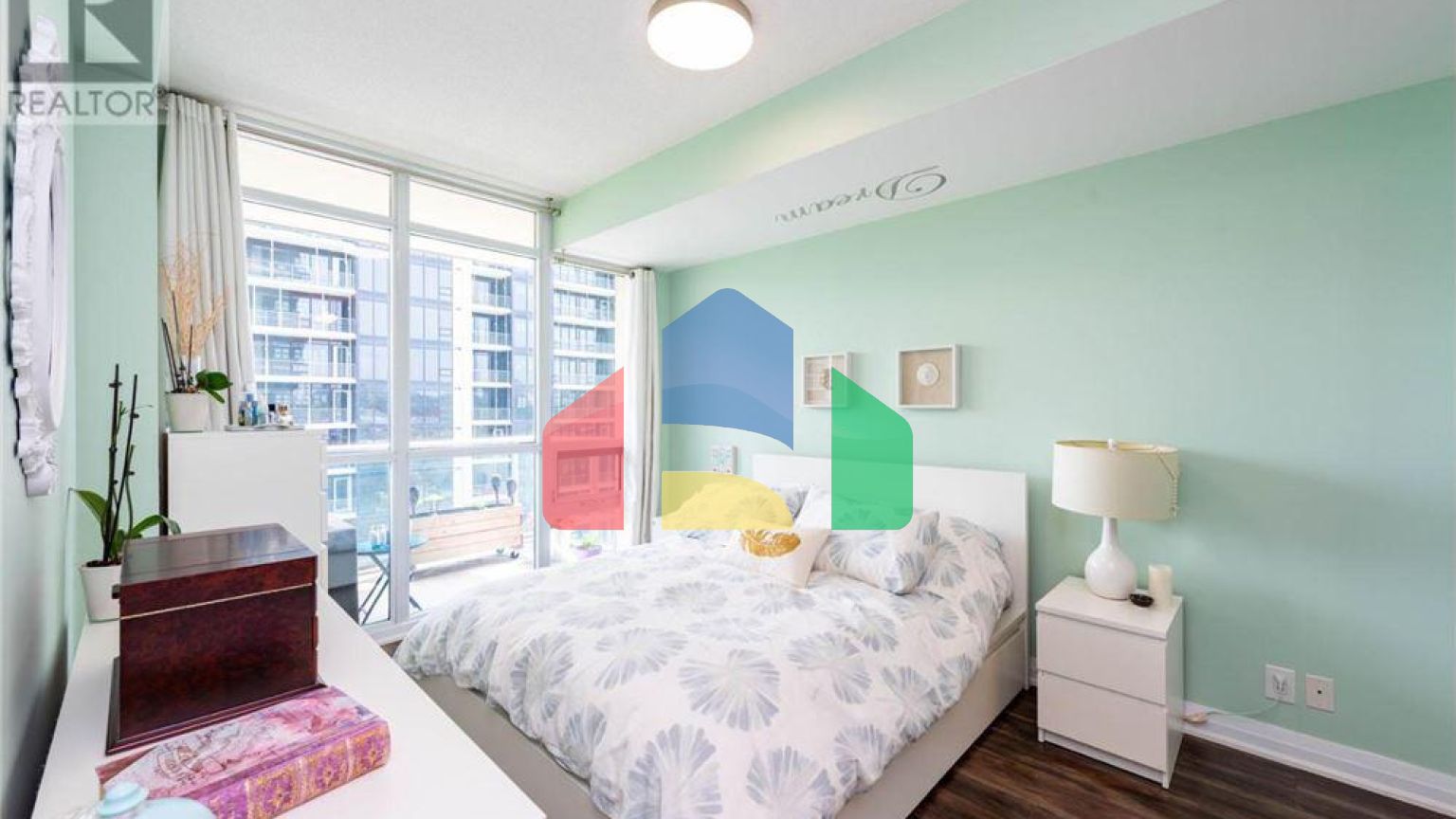 Residential - Condo/Apartment - Mississauga, Canada - Canada