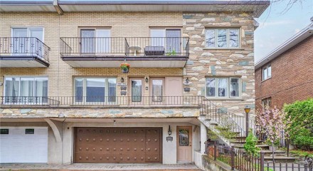 Residential - Triplex - Ahuntsic-Cartierville (Montréal), Canada - Canada