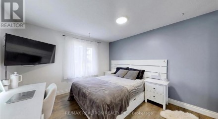Residential - Single Family Home - Newmarket, Canada - Canada