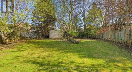 Residential - Single Family Home - Newmarket, Canada - Canada
