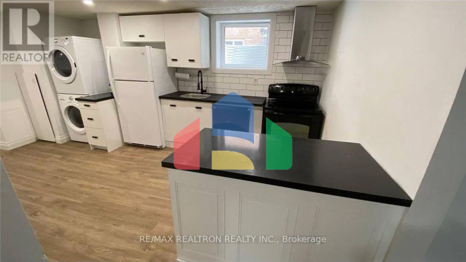 Residential - Single Family Home - Newmarket, Canada - Canada