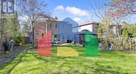 Residential - Single Family Home - Newmarket, Canada - Canada