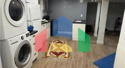 Residential - Single Family Home - Newmarket, Canada - Canada