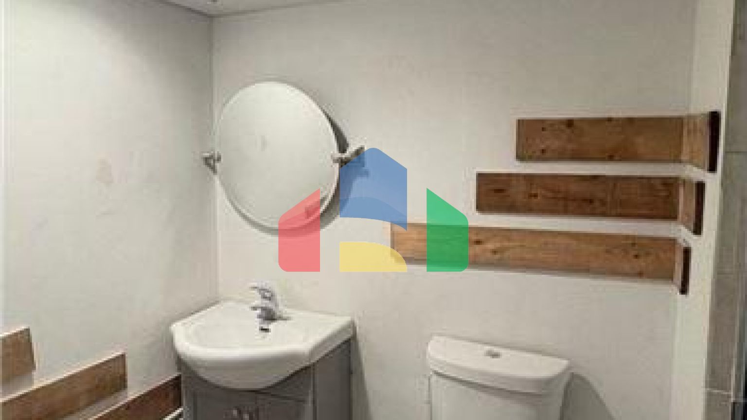 Residential - Single Family Home - Newmarket, Canada - Canada