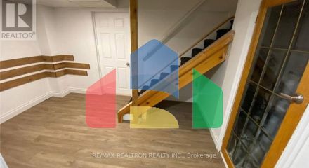 Residential - Single Family Home - Newmarket, Canada - Canada