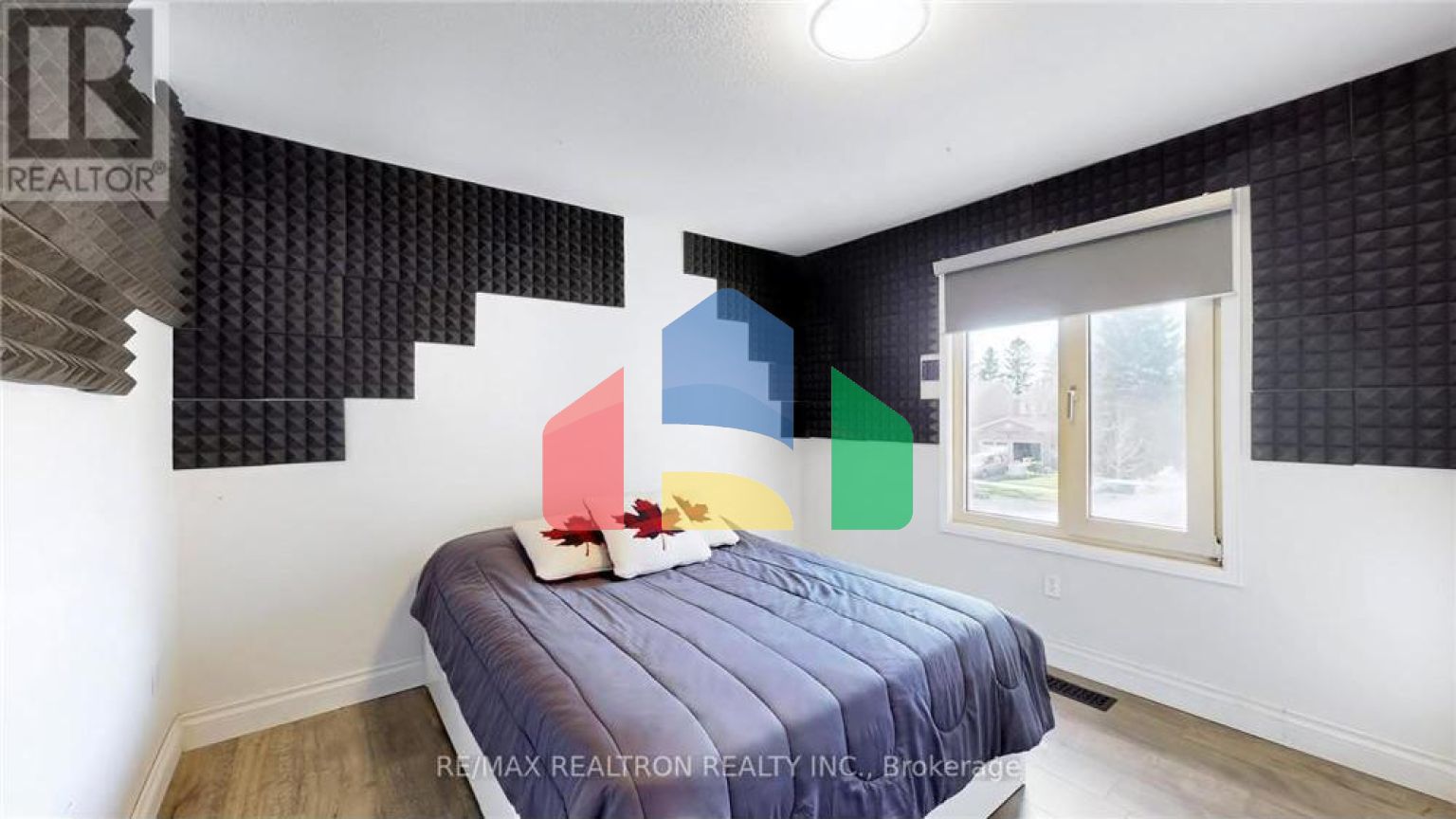 Residential - Single Family Home - Newmarket, Canada - Canada