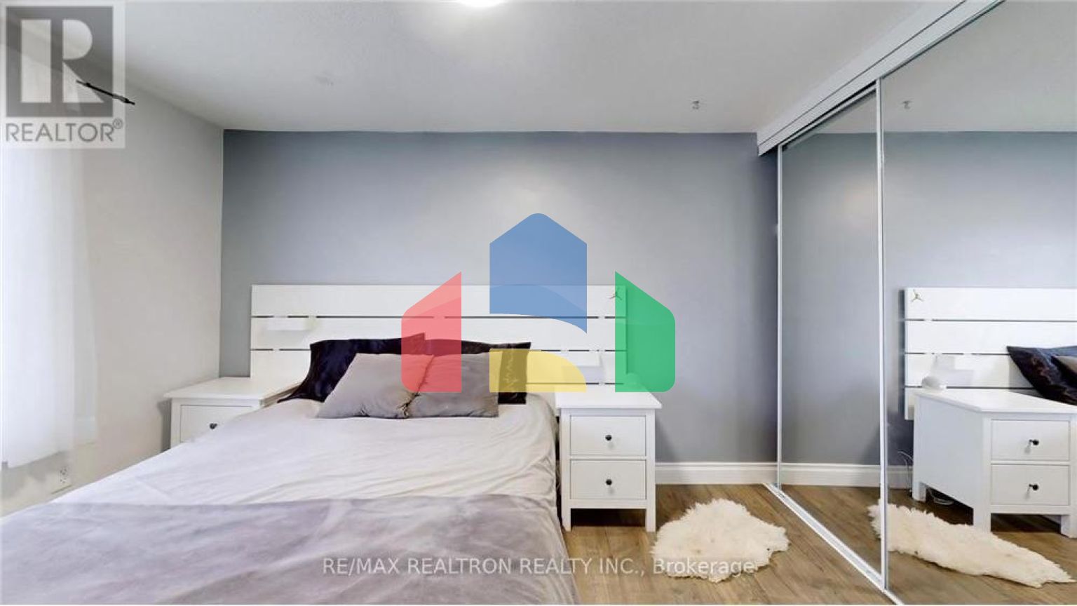 Residential - Single Family Home - Newmarket, Canada - Canada