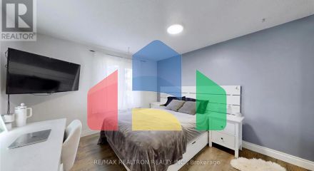 Residential - Single Family Home - Newmarket, Canada - Canada