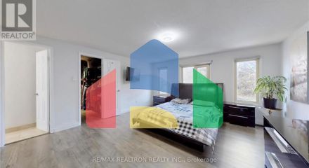 Residential - Single Family Home - Newmarket, Canada - Canada