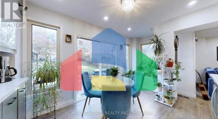 Residential - Single Family Home - Newmarket, Canada - Canada