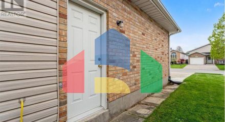 Residential - Single Family Home - Niagara Falls, Canada - Canada