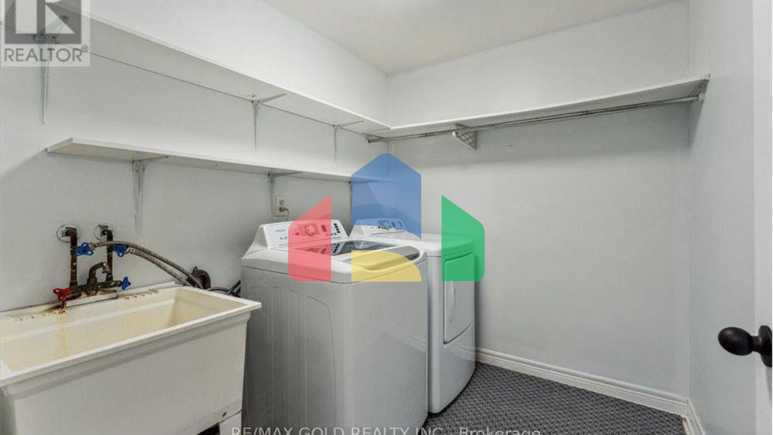 Residential - Single Family Home - Niagara Falls, Canada - Canada