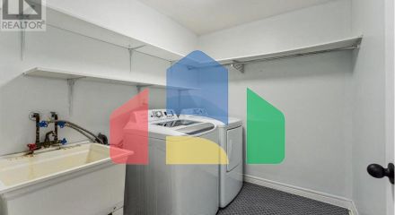 Residential - Single Family Home - Niagara Falls, Canada - Canada