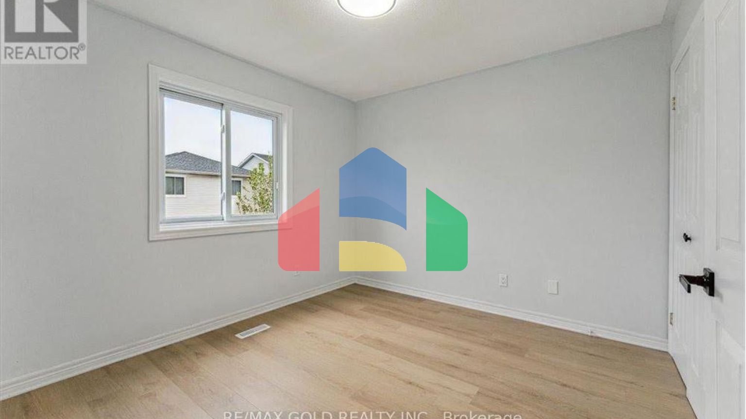 Residential - Single Family Home - Niagara Falls, Canada - Canada