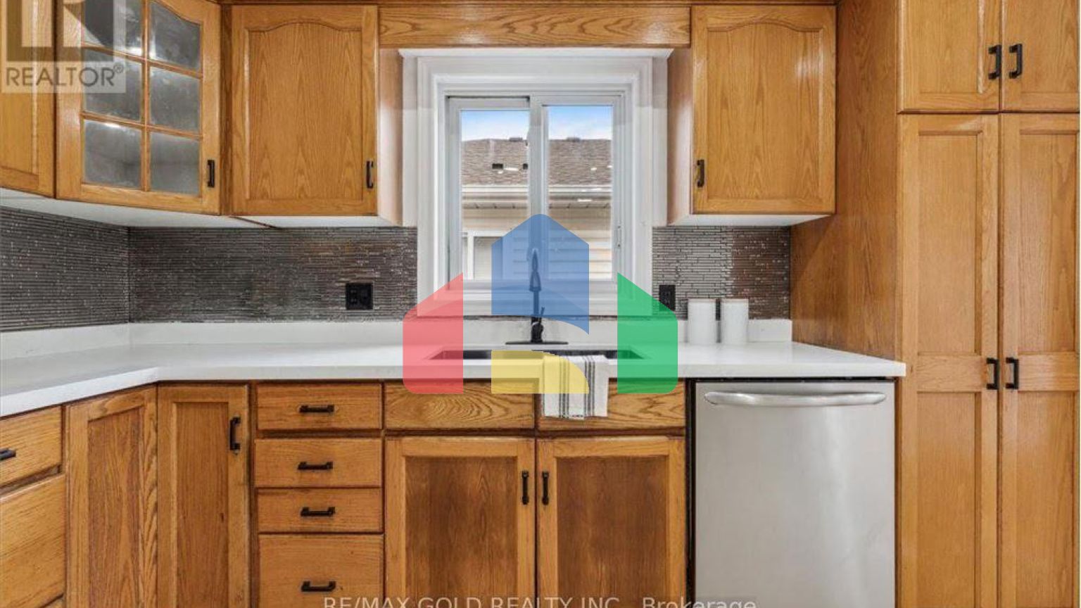 Residential - Single Family Home - Niagara Falls, Canada - Canada