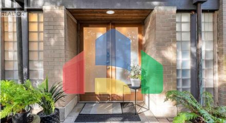 Residential - Townhouse - North Vancouver, Canada - Canada