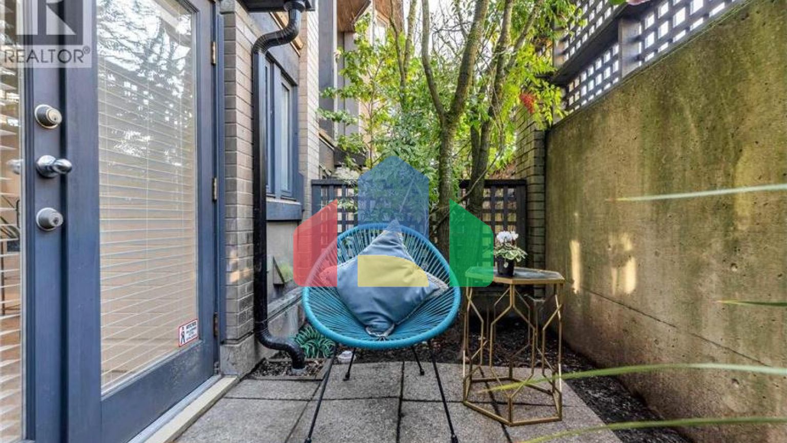 Residential - Townhouse - North Vancouver, Canada - Canada