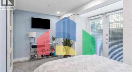 Residential - Townhouse - North Vancouver, Canada - Canada