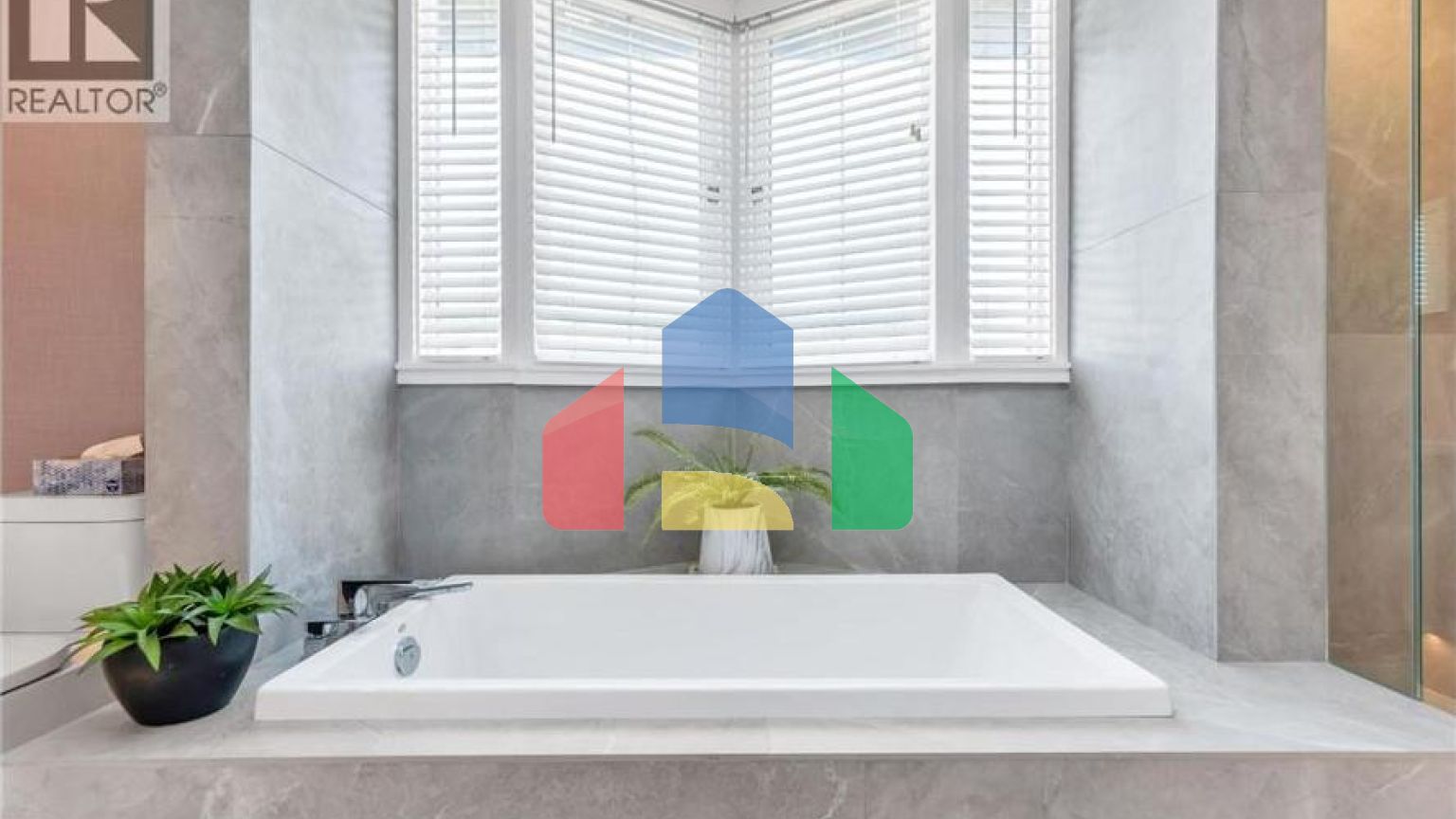 Residential - Townhouse - North Vancouver, Canada - Canada