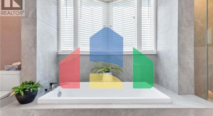 Residential - Townhouse - North Vancouver, Canada - Canada