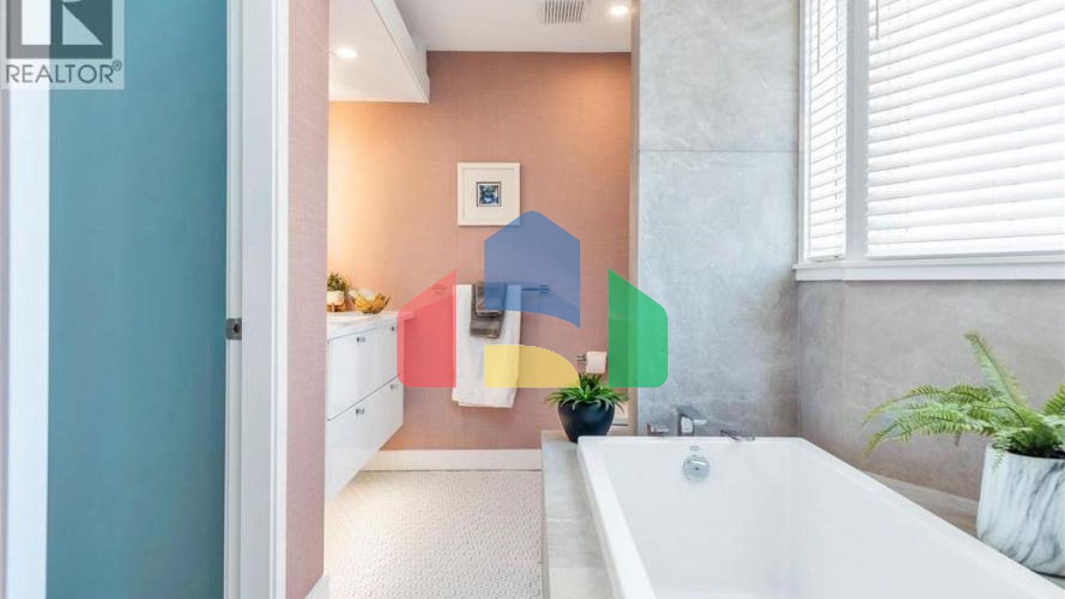 Residential - Townhouse - North Vancouver, Canada - Canada