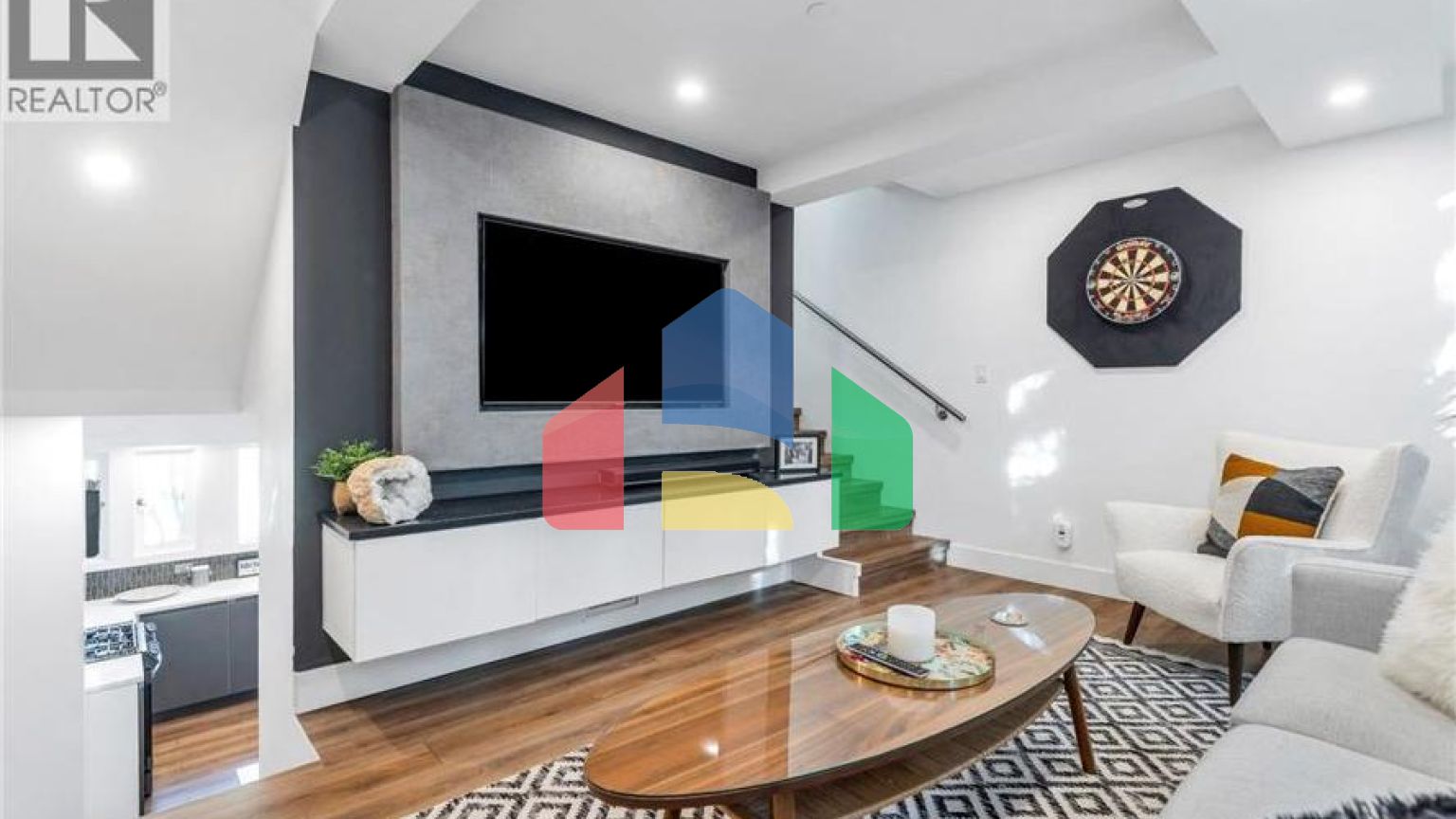 Residential - Townhouse - North Vancouver, Canada - Canada